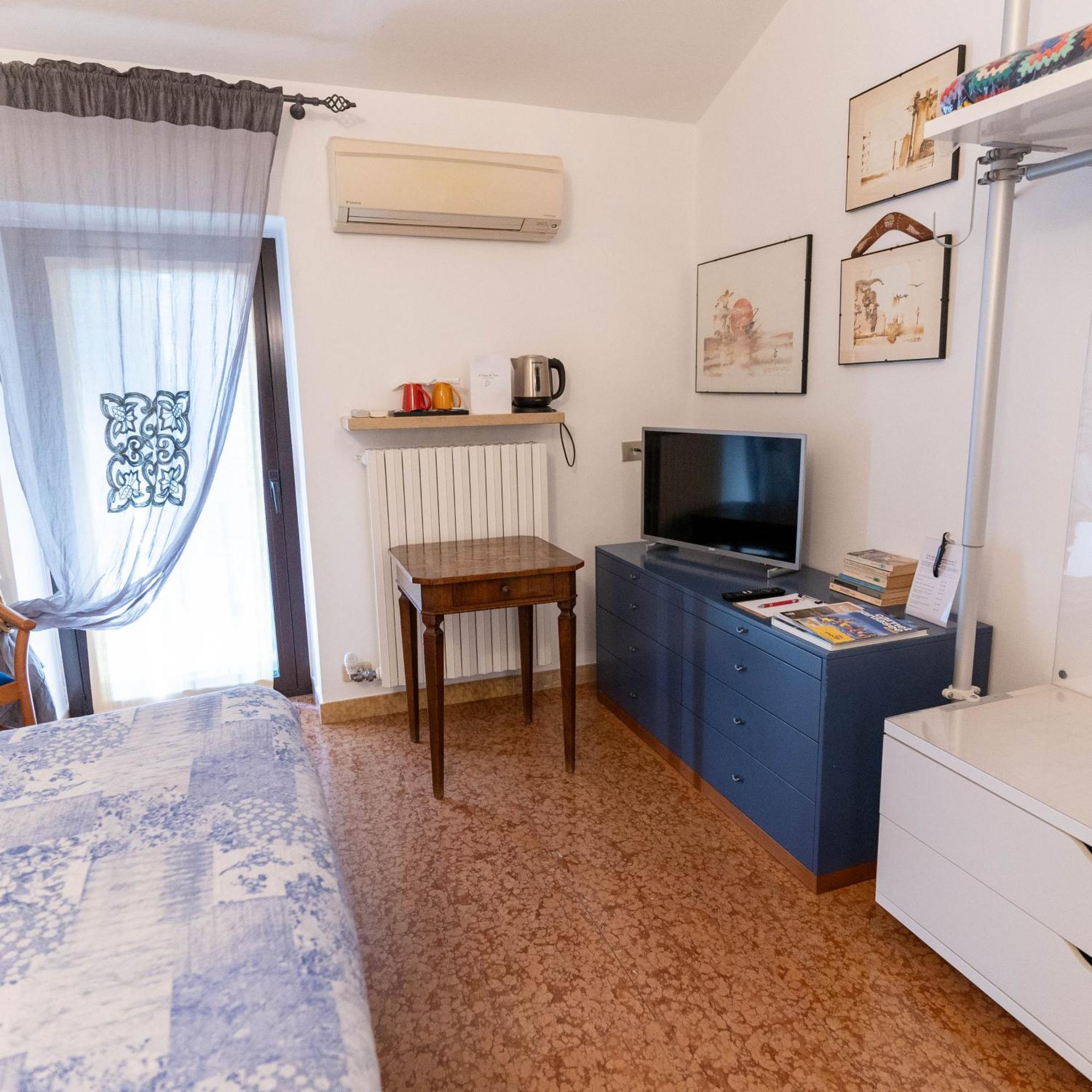 Bed and Breakfast A Casa Di Tom SantʼAmbrogio di Valpolicella Exterior foto